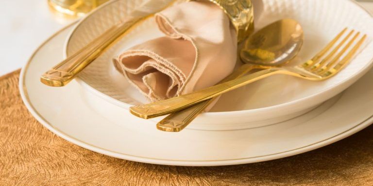 Plato de porcelana para hostelería con borde reforzado